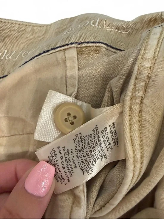 Vineyard Vines Women’s Khaki Shorts - Picture 6 of 7